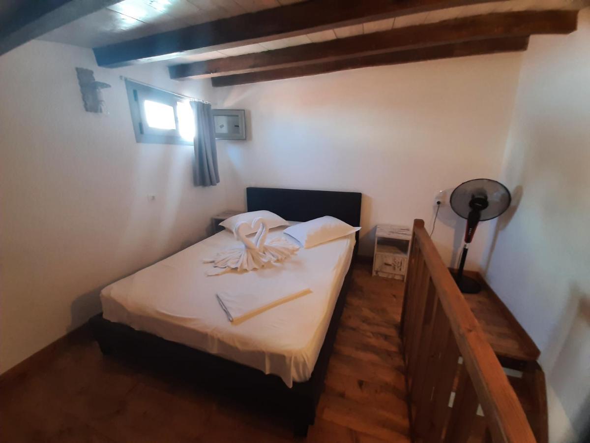 Κυθνοσ Larerooms Merichas ภายนอก รูปภาพ